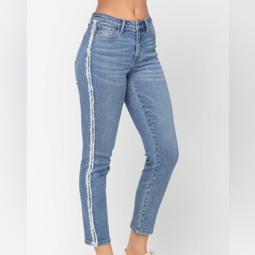 Judy Blue Willow Frayed Detail Jeans